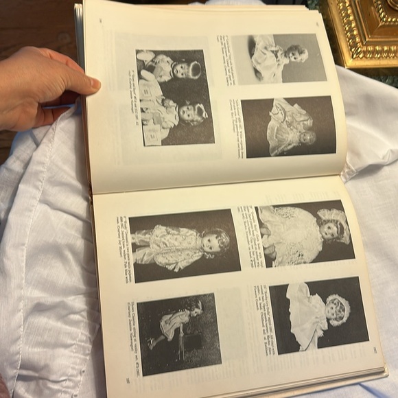 1978 Madame Alexander Collector's Dolls Book - Picture 13 of 16